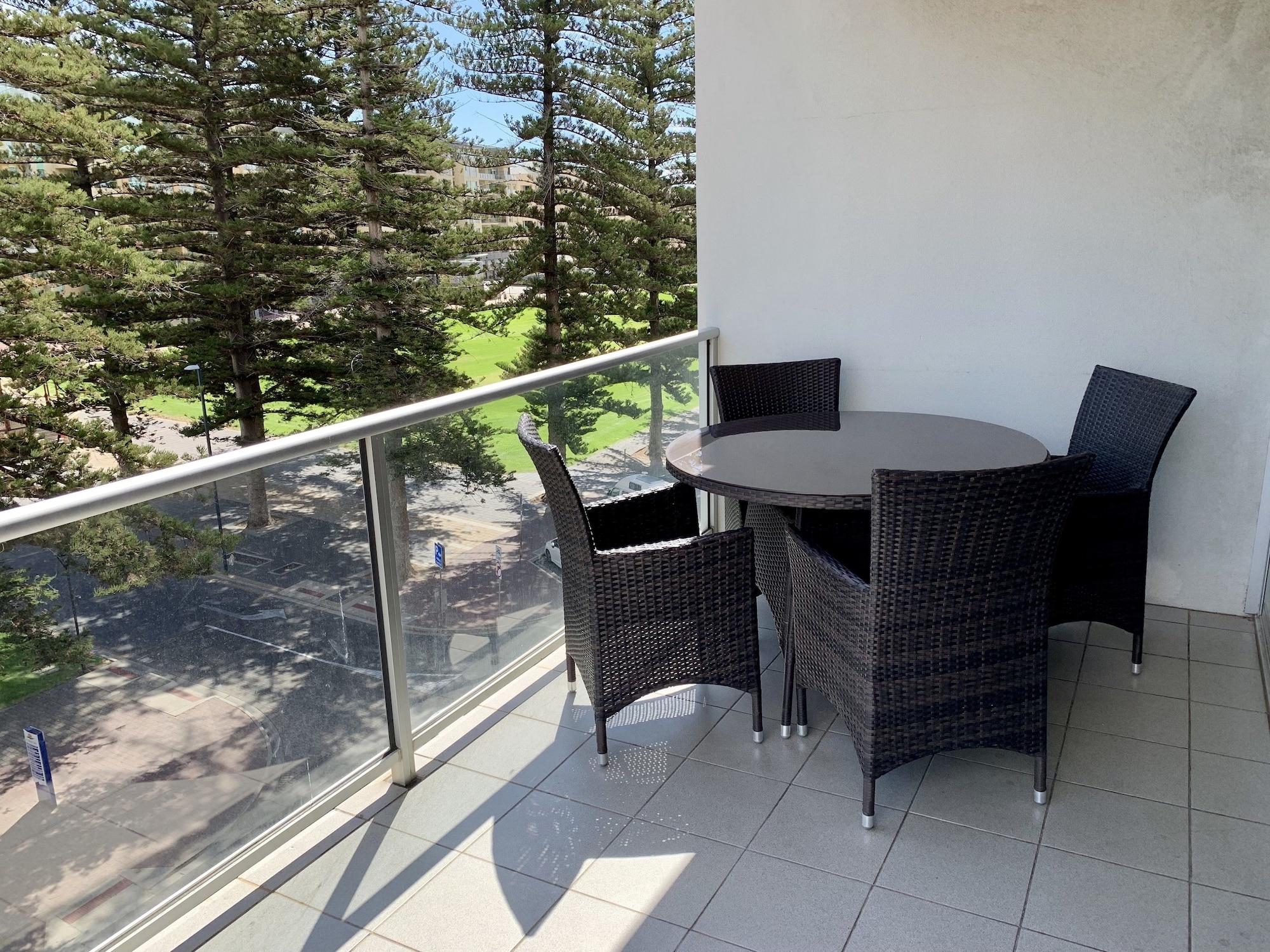 Ensenada Motor Inn And Suites Adelaide Exterior photo